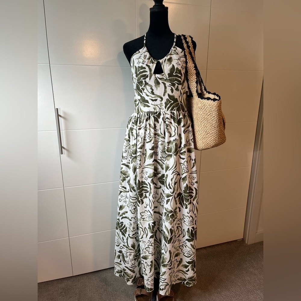 NWT 1. State Keyhole Halter Maxi Dress in Floral Sea Spray Green